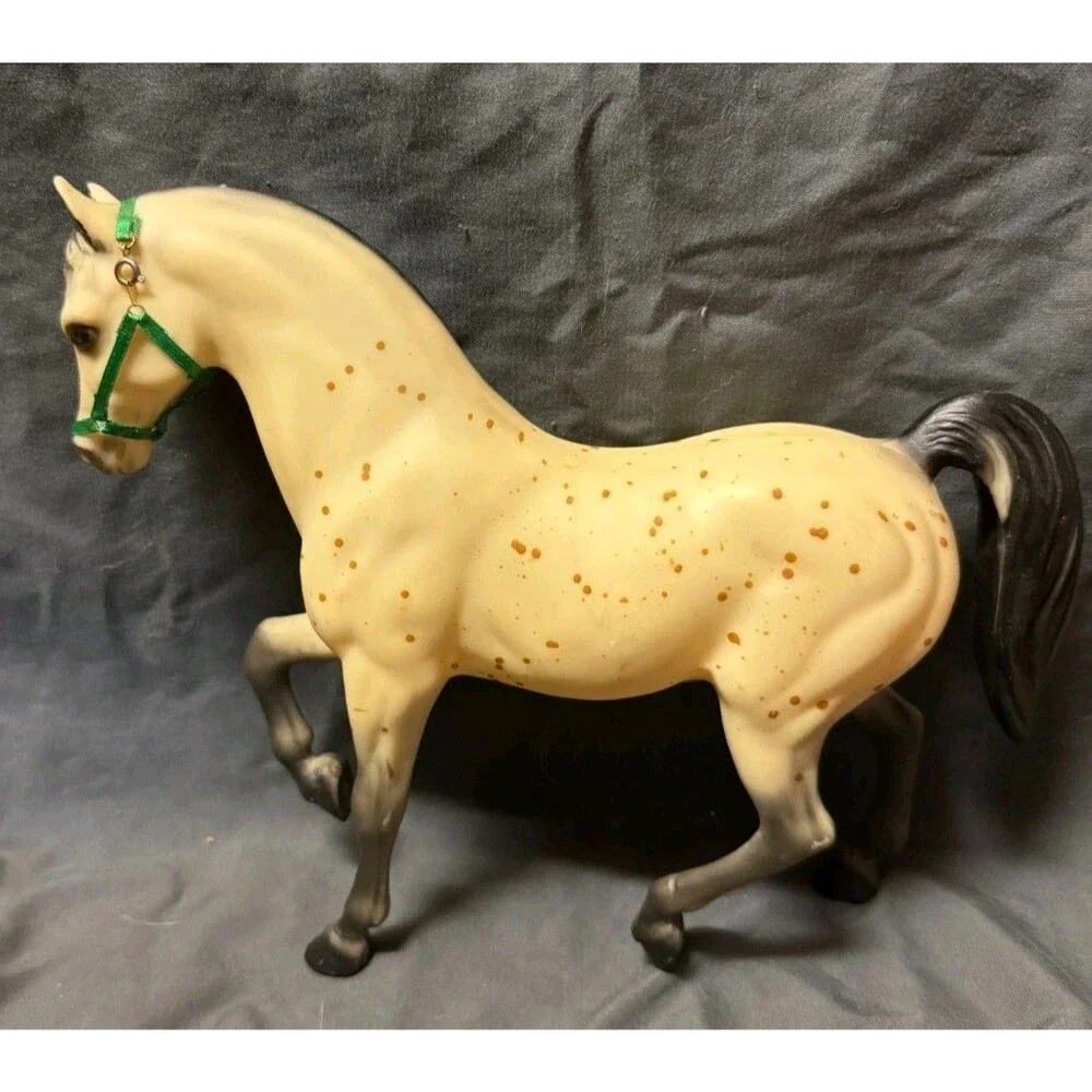 Breyer vintage ara